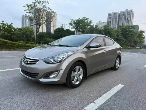 Hyundai Elantra Langdong 2012