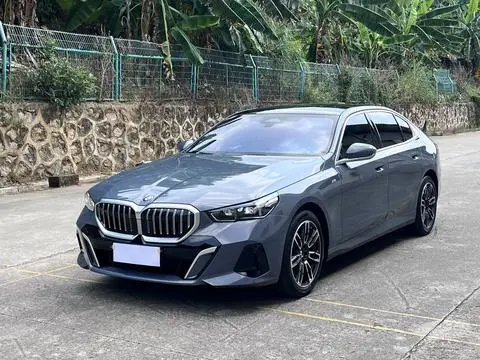 BMW 5 Series 2024
