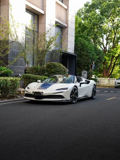 Ferrari SF90 2021