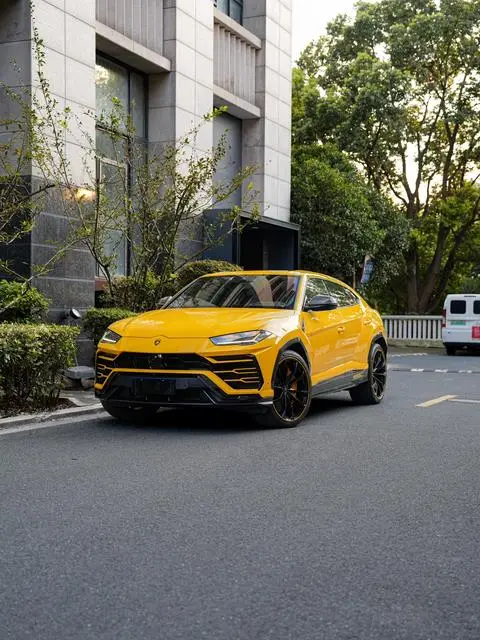 Lamborghini Urus 2021