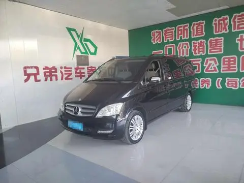 Mercedes-Benz 唯雅诺 2013