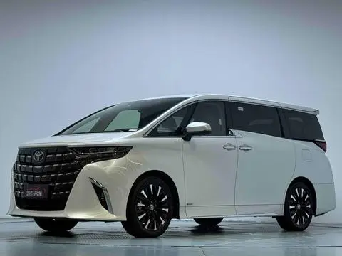 Toyota Alphard 2024 — фото 1