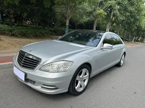 Mercedes-Benz S-Class 2012