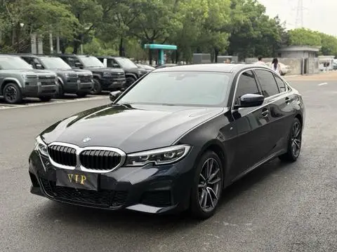 BMW 3 Series 2022 — фото 1