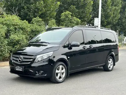 Mercedes-Benz 威霆 2018