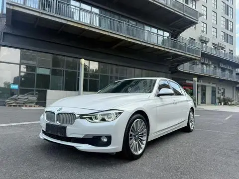 BMW 3 Series 2019 — фото 1