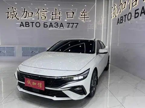 Hyundai Elantra 2023 — фото 1