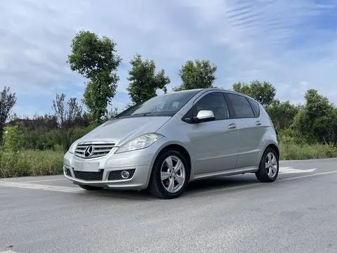 Mercedes-Benz A-Class 2011