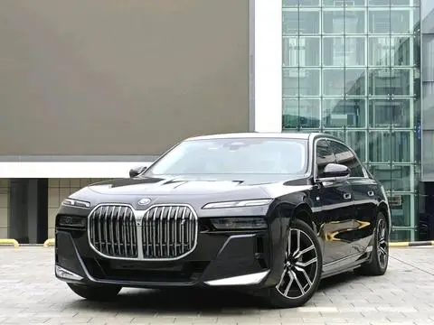 BMW i7 2023