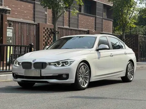 BMW 3 Series 2019 — фото 1