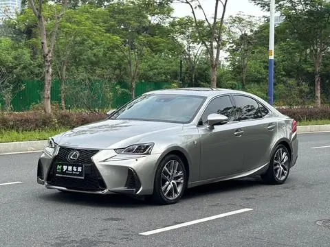 Lexus IS 2017