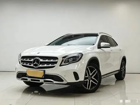 Mercedes-Benz GLA 2017 — фото 1