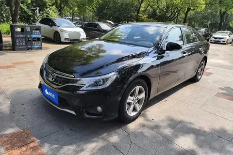 Toyota Reiz 2013