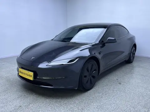 Tesla Model 3 2023 — фото 1