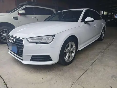 Audi A4L 2017 — фото 1