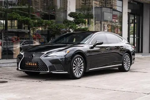 Lexus LS 2024