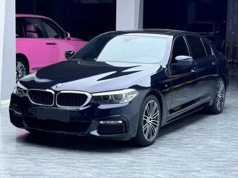 BMW 5 Series 2018 — фото 1