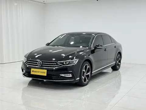Volkswagen Magotan 2025