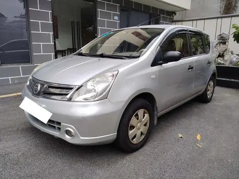 Nissan 骊威 2010