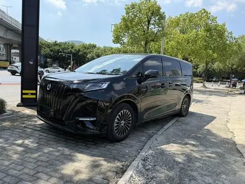 Denza D9 EV 2022