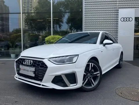 Audi A4L 2020 — фото 1