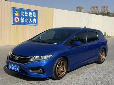 Honda Jade 2017 — фото 1