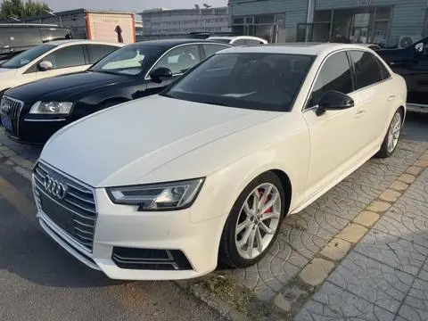 Audi A4L 2018