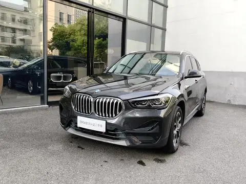 BMW X1 2022 — фото 1