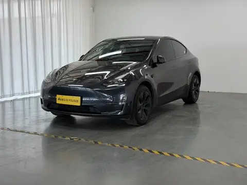 Tesla Model Y 2024 — фото 1