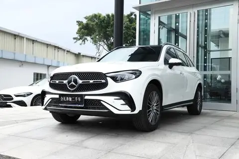 Mercedes-Benz GLC 2026 — фото 1