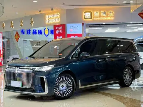 Voyah 梦想家 PHEV 2025