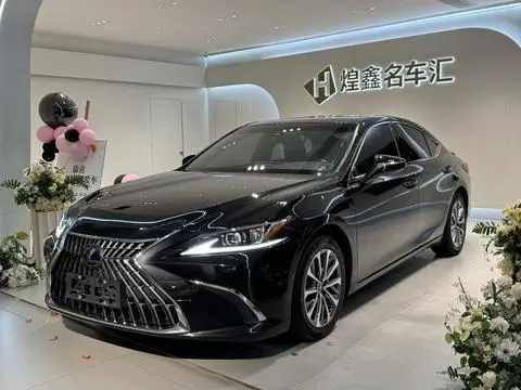 Lexus ES 2021