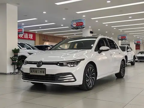Volkswagen Golf 2021