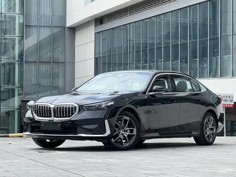 BMW 5 Series 2025