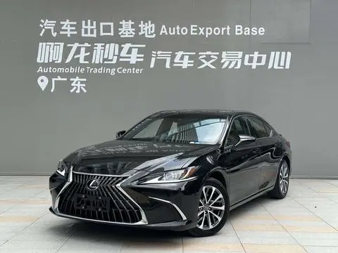 Lexus ES 2022