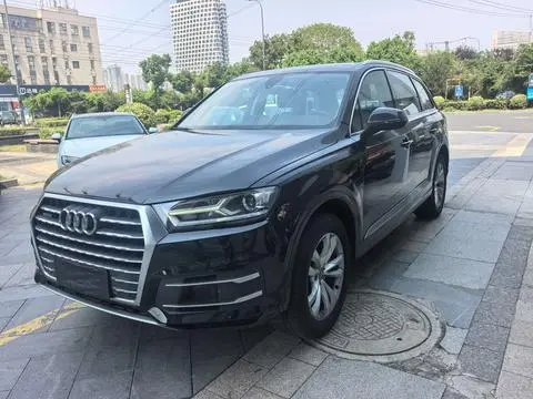 Audi Q7 2017 — фото 1