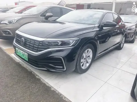 Volkswagen PassatPHEV 2023