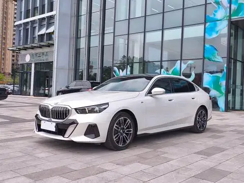 BMW 5 Series 2025