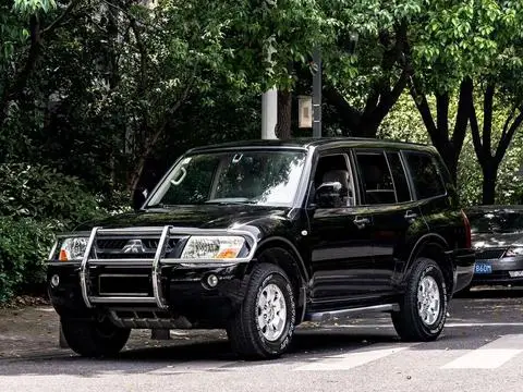 Mitsubishi 帕杰罗 2008