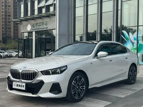 BMW 5 Series 2025
