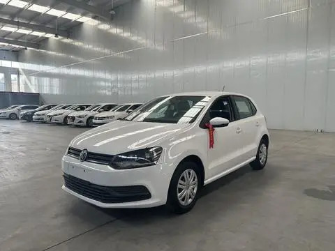 Volkswagen Polo 2016 — фото 1