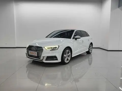 Audi A3 2020 — фото 1