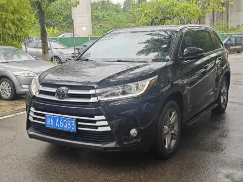 Toyota Highlander 2018 — фото 1