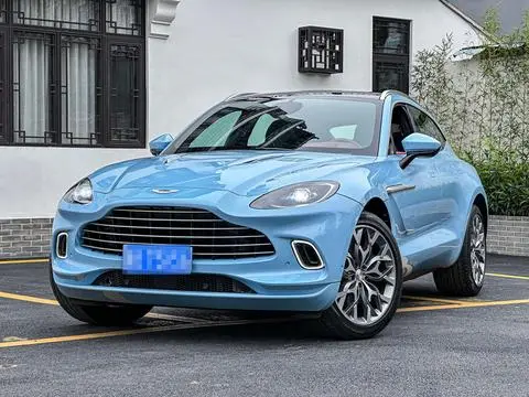 Aston Martin DBX 2021