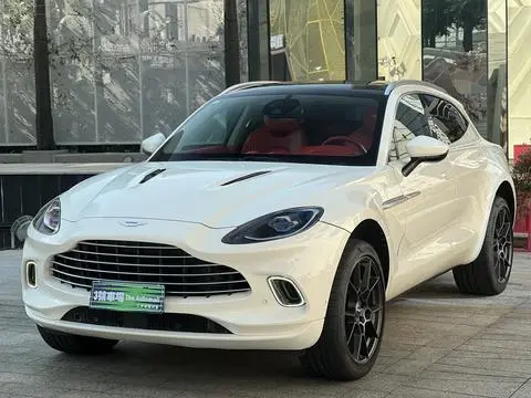 Aston Martin DBX 2020