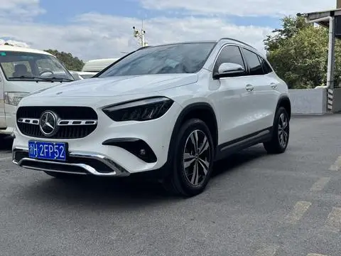 Mercedes-Benz GLA 2024