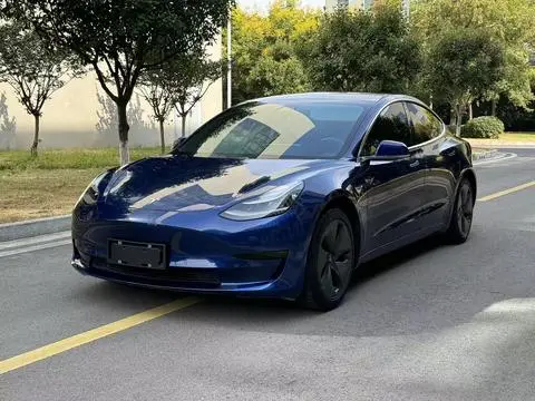 Tesla Model 3 2019 — фото 1