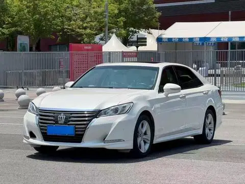 Toyota Crown 2017