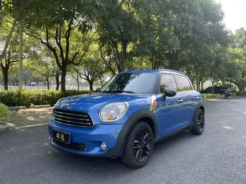 MINI COUNTRYMAN 2011