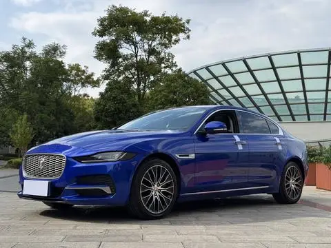 Jaguar XEL 2020 — фото 1